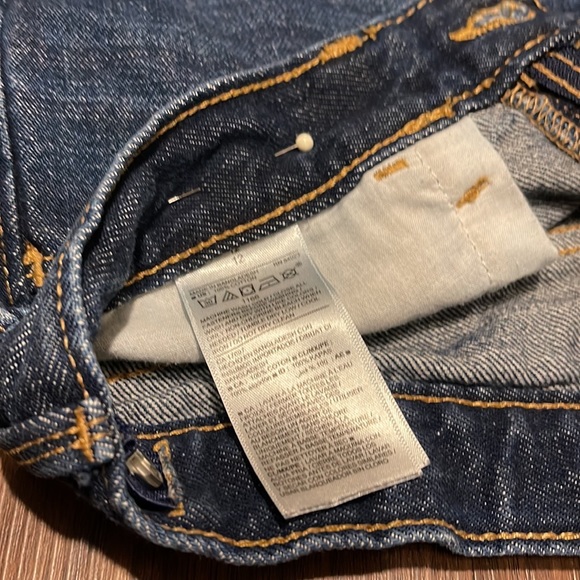 Old Navy | SB Shorty | 12 | Dark Wash - Picture 4 of 5